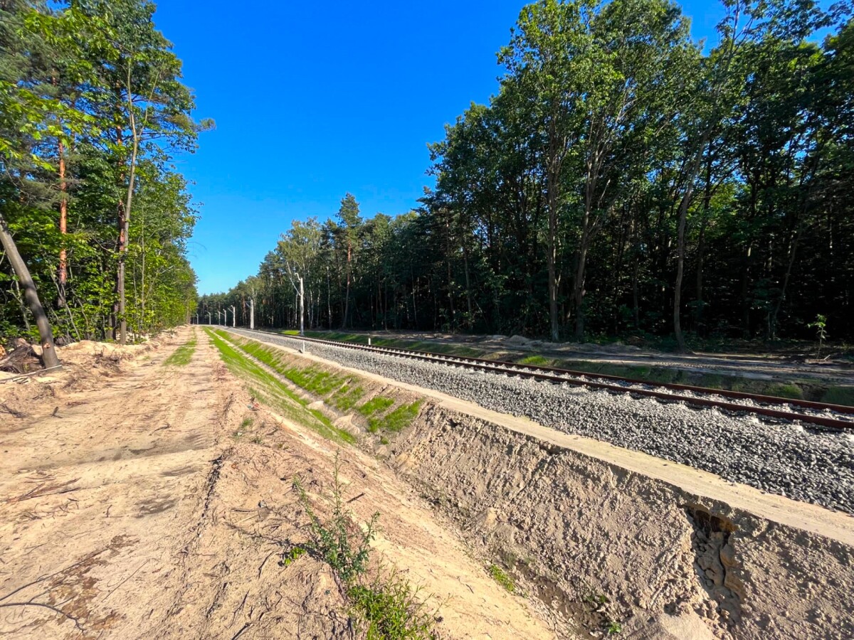 Budowa linii kolejowej z Rzeszowa na lotnisko w Jasionce [sierpień 2023]
